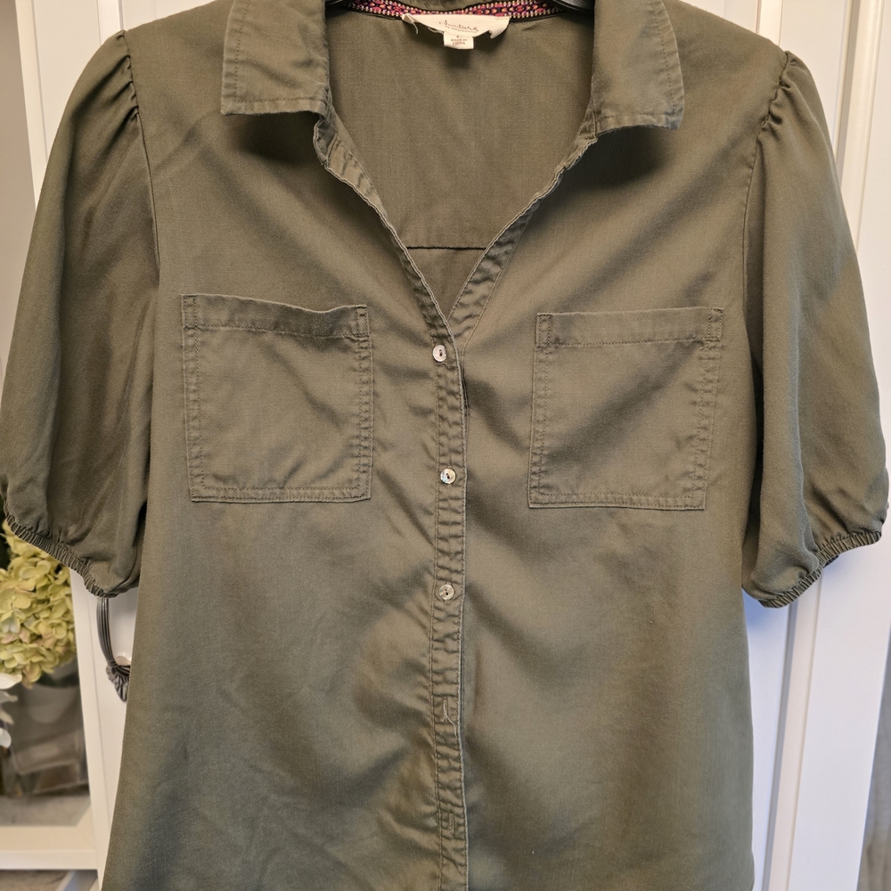 Westbound Olive Green Button-Front Puff Sleeve Shirt